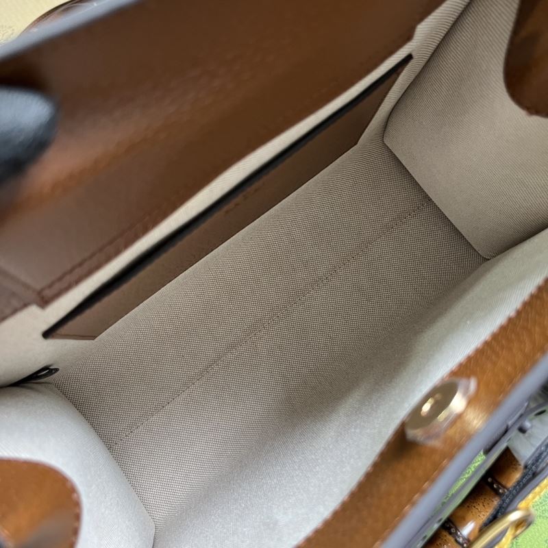 Gvc*1 tote bags